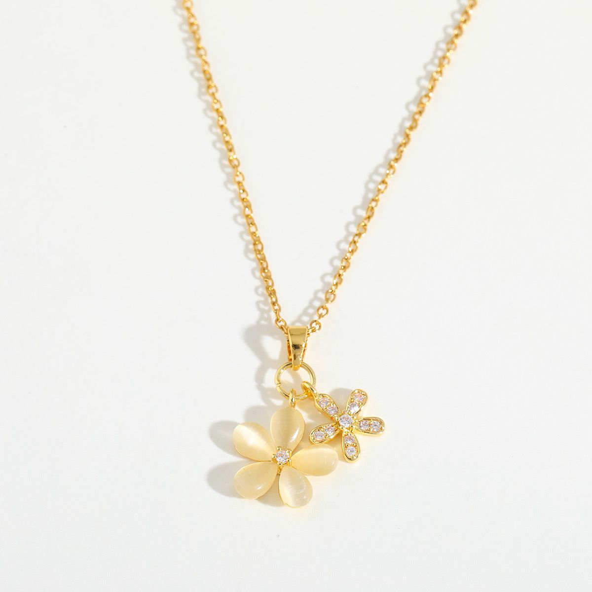 18K Gold plated Blooming Grace Flower Chain