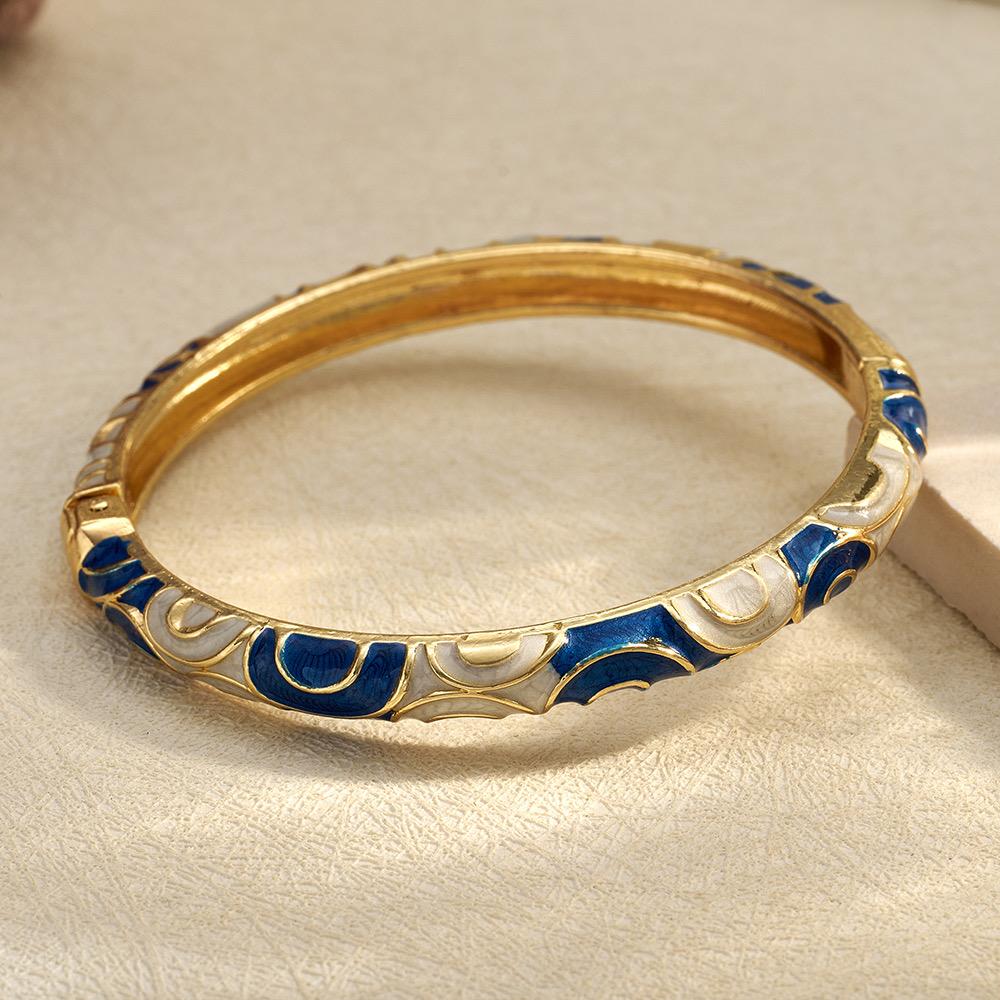 18K Gold Coated Enamel Bangle – Navy Blue & White Curves