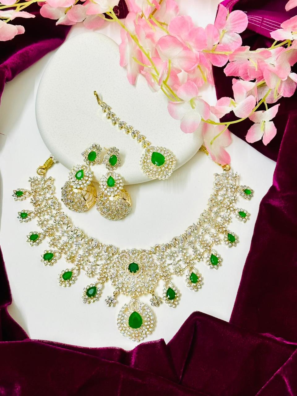 Emerald Radiance Gala Rental Set