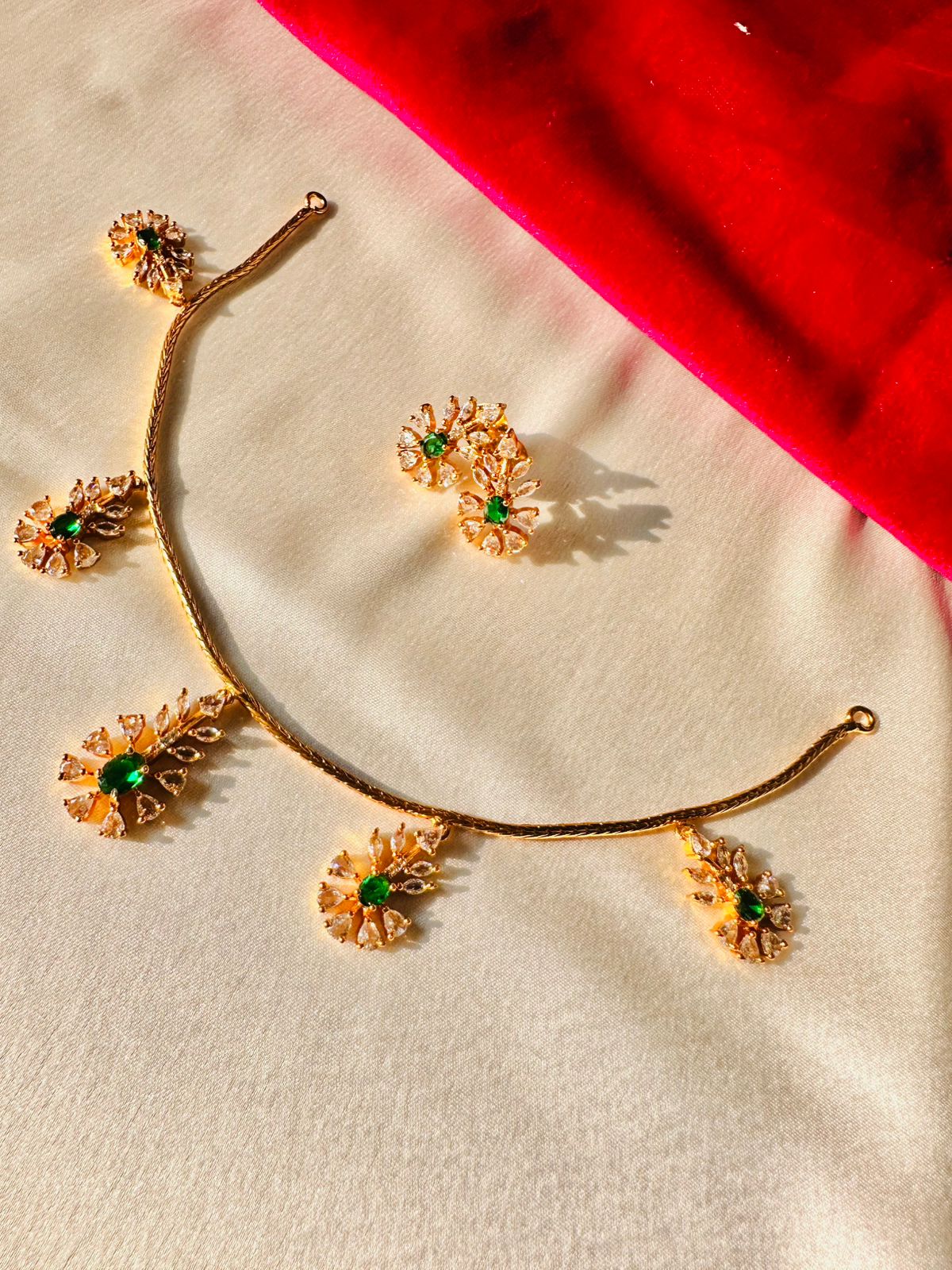 Emerald Pearl Choker