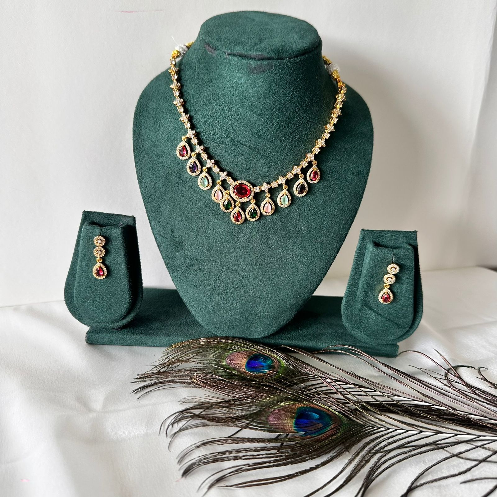 Dainty Floral Pearl Necklace Set