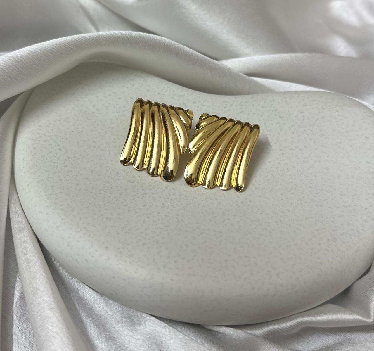 18K Gold Plated Ribbed Curve Statement Studs