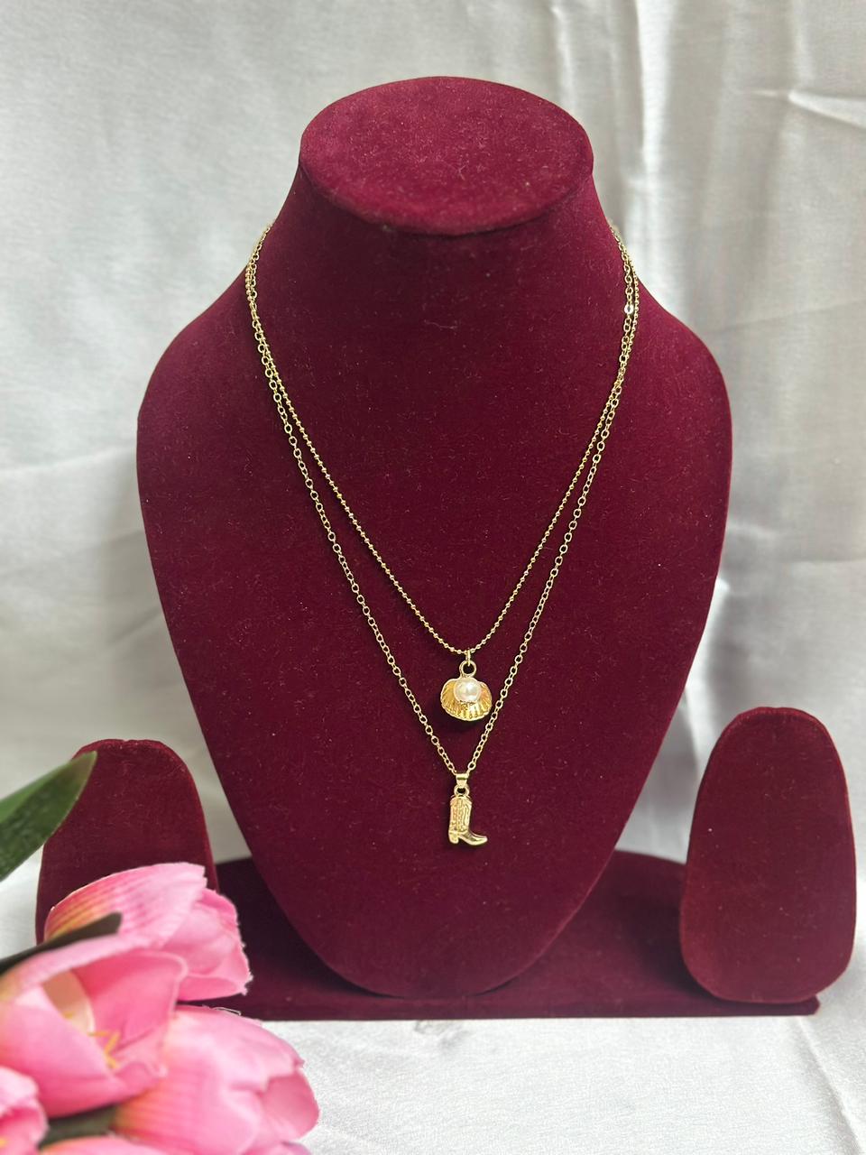 18K gold plated 2-layer chain with seashell and cowgirl shoe pendant